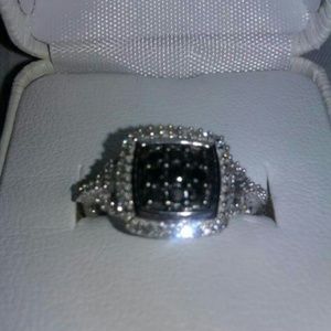 10K White Gold w/ Blk&White Diamonds (Video)